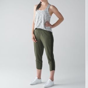 Lululemon for love crops